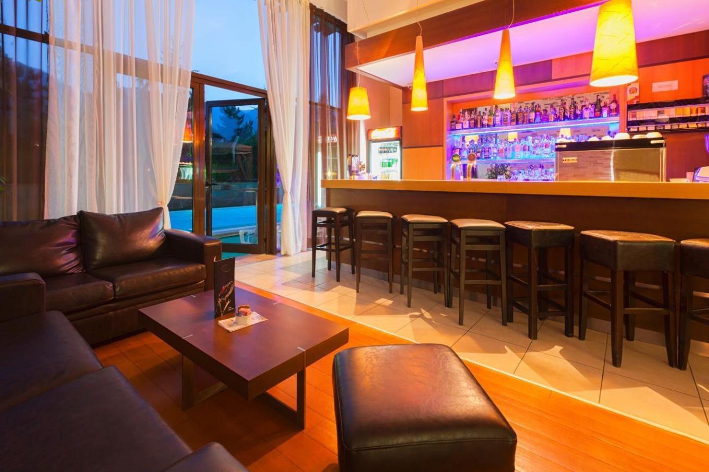 Pirin Bliss Apartment Ski, Spa And Relax At Terra Complex 拉兹洛格 外观 照片
